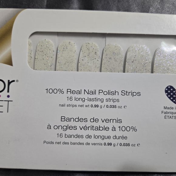 Color Street Glitter Nail Polish Strips - Undercover - Picture 1 of 2